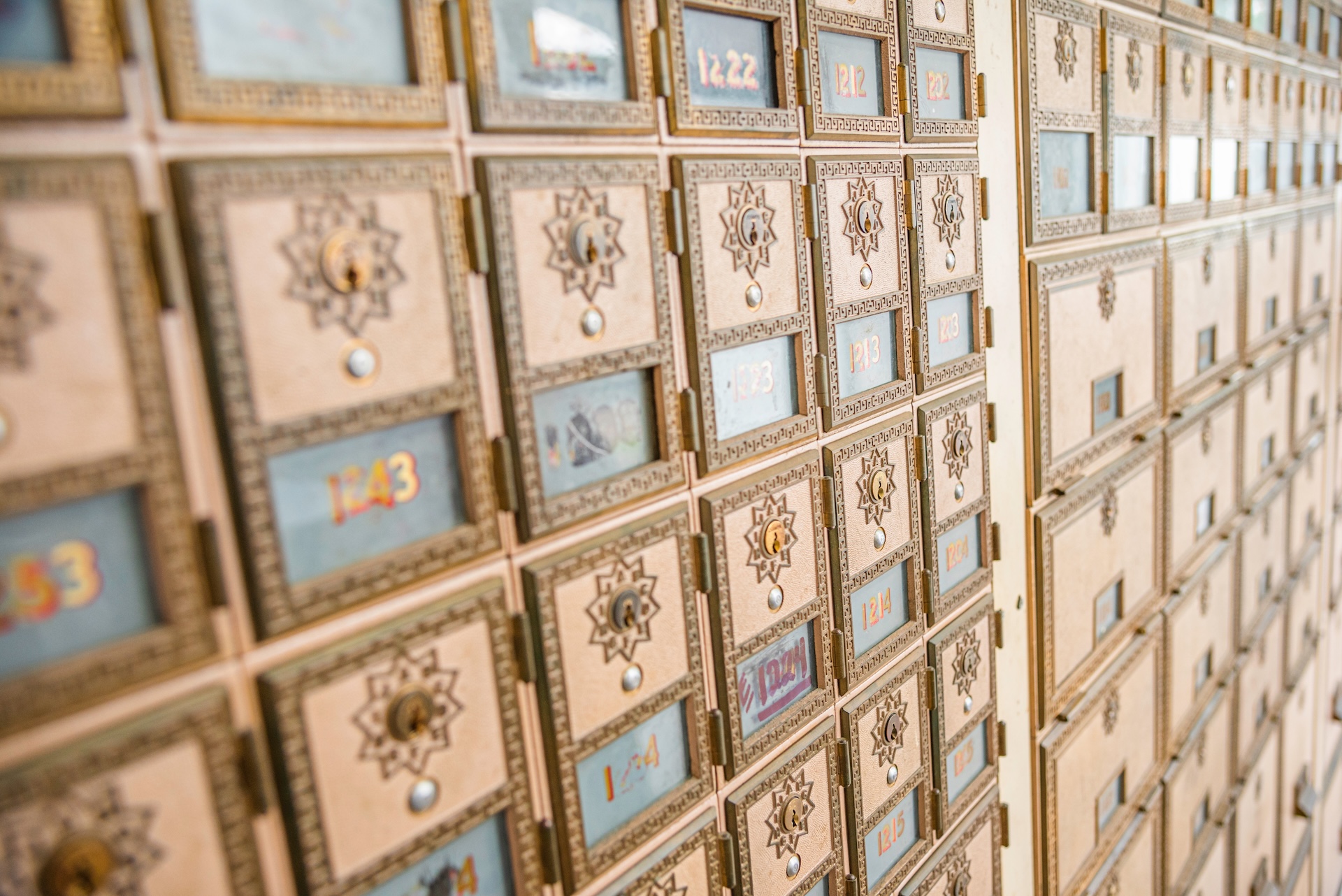 MAILBOXES 2025